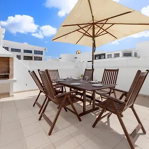 villa-dara-arrecife-lanzarote.in-canary-islands.com/